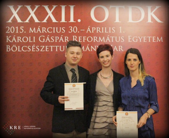 OTDK fal előtt készült képek